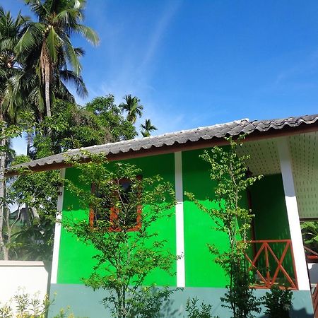 Sarm Mork Guest House Mae Hong Son Bagian luar foto
