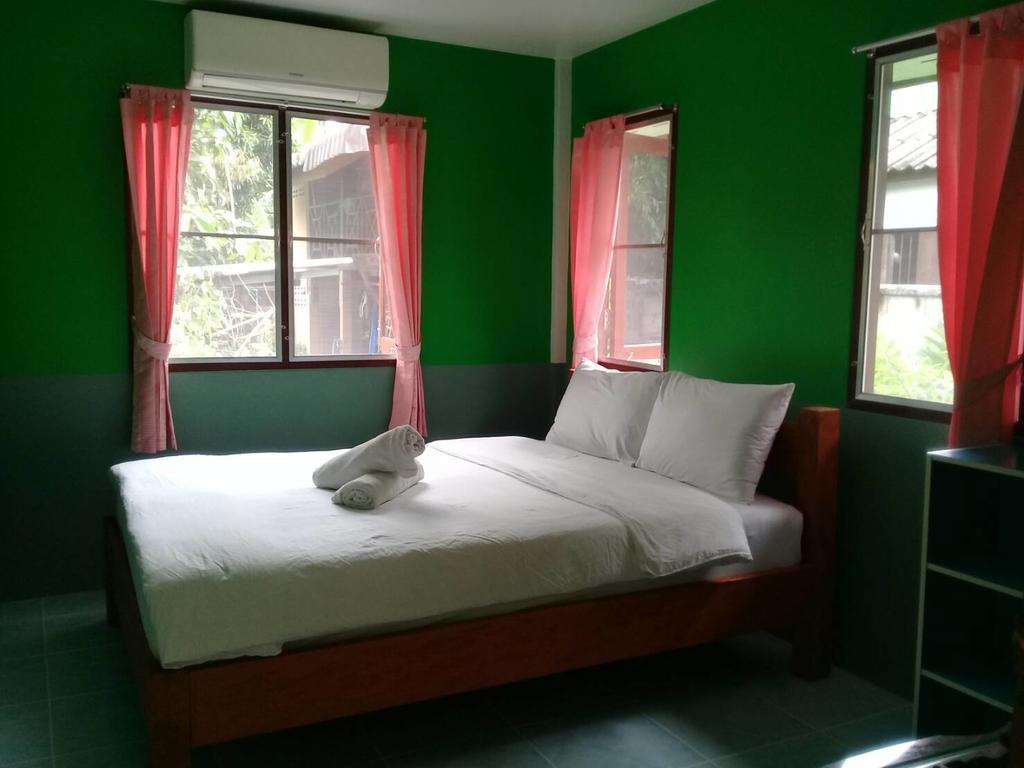 Sarm Mork Guest House Mae Hong Son Bagian luar foto