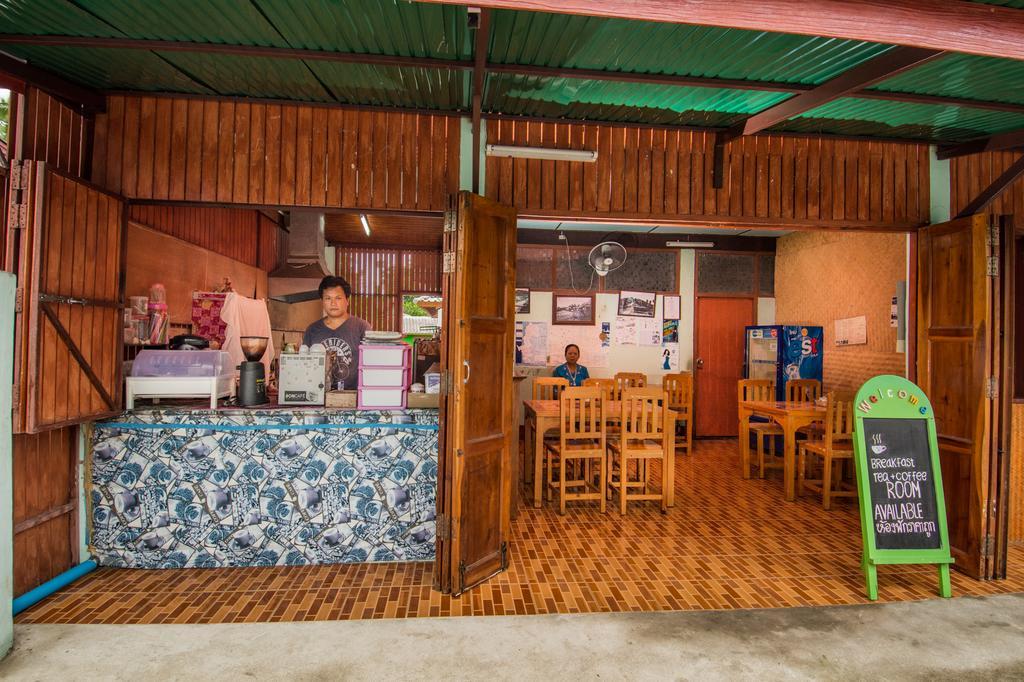 Sarm Mork Guest House Mae Hong Son Bagian luar foto