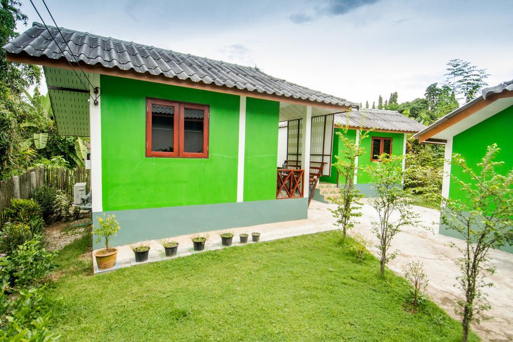 Sarm Mork Guest House Mae Hong Son Bagian luar foto