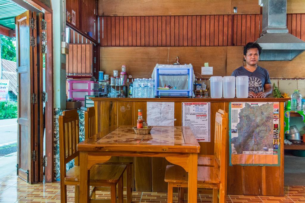 Sarm Mork Guest House Mae Hong Son Bagian luar foto