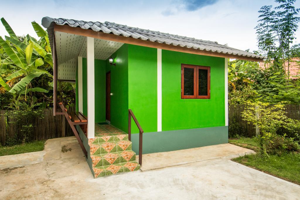 Sarm Mork Guest House Mae Hong Son Bagian luar foto