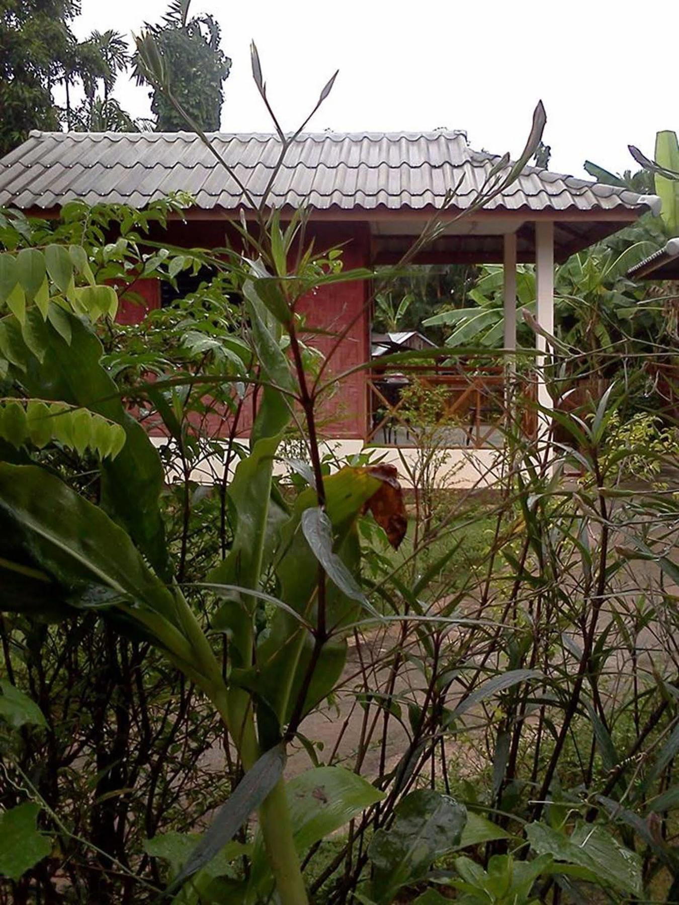 Sarm Mork Guest House Mae Hong Son Bagian luar foto