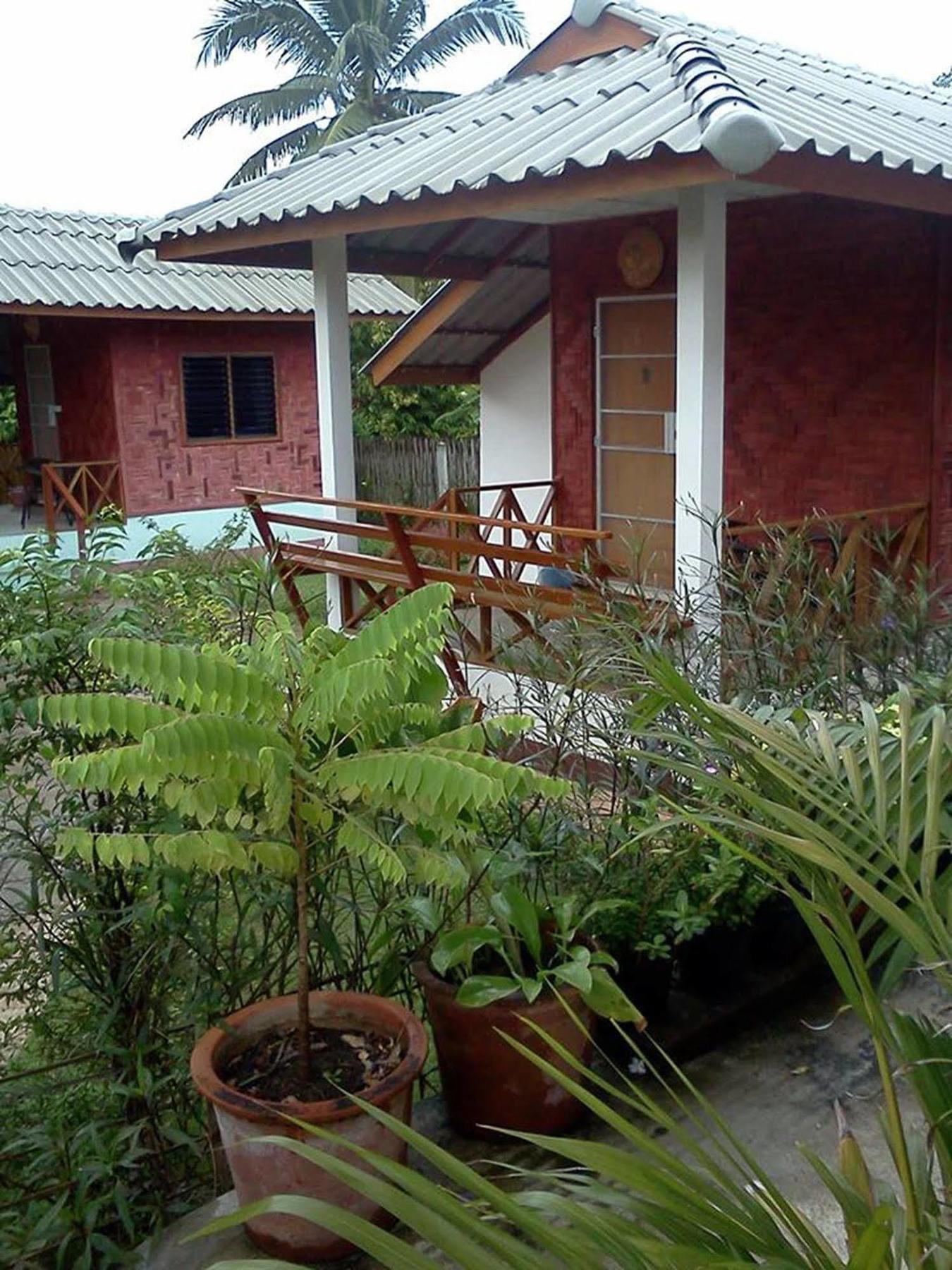 Sarm Mork Guest House Mae Hong Son Bagian luar foto